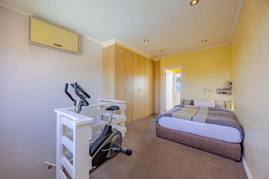 5 Bedroom Property for Sale in Milnerton Central Western Cape